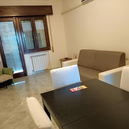 Modular King Suite - Intera Suite Vicino Aeroporto E Fiera Di Roma Fiumicino Exteriör bild