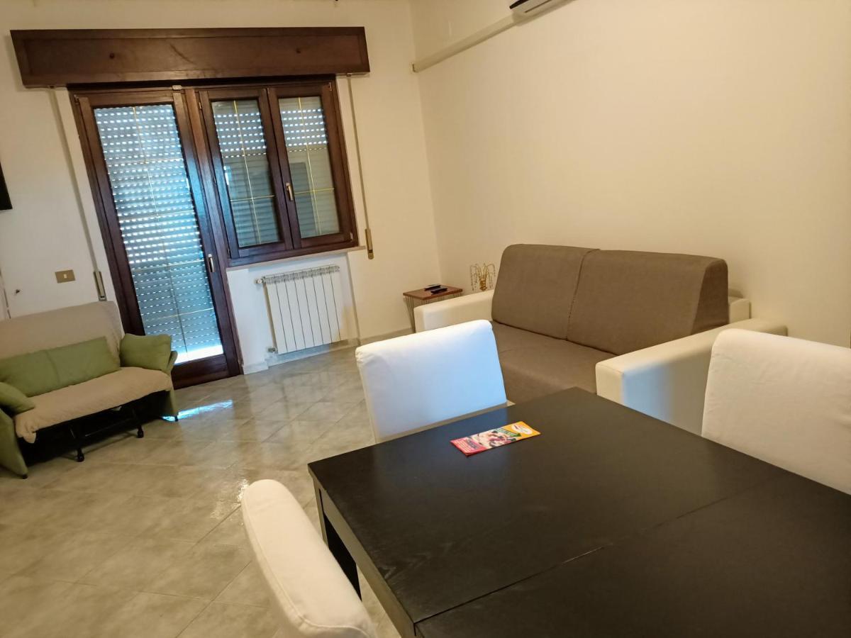 Modular King Suite - Intera Suite Vicino Aeroporto E Fiera Di Roma Fiumicino Exteriör bild