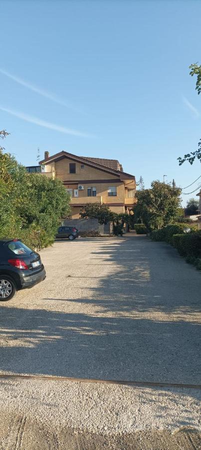 Modular King Suite - Intera Suite Vicino Aeroporto E Fiera Di Roma Fiumicino Exteriör bild