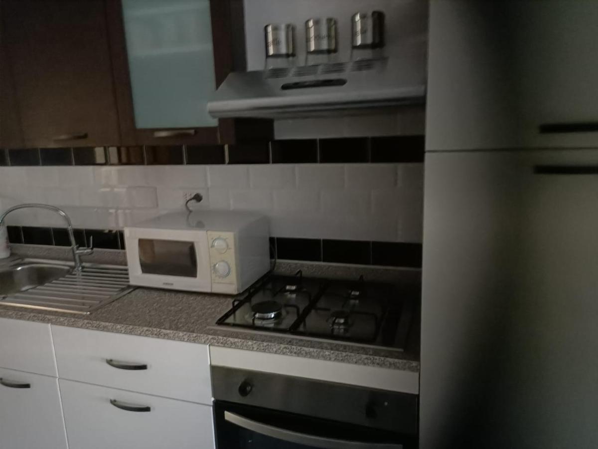 Modular King Suite - Intera Suite Vicino Aeroporto E Fiera Di Roma Fiumicino Exteriör bild