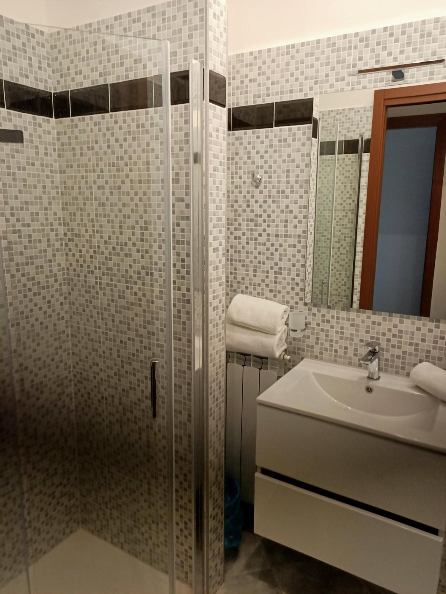 Modular King Suite - Intera Suite Vicino Aeroporto E Fiera Di Roma Fiumicino Exteriör bild